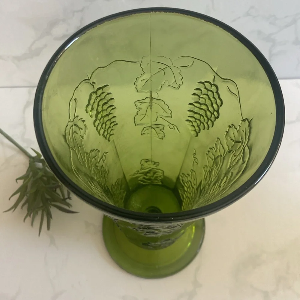 Vintage Indiana Glass Green Grape Vine Embossed Pedestal Glass Vase Home Decor
